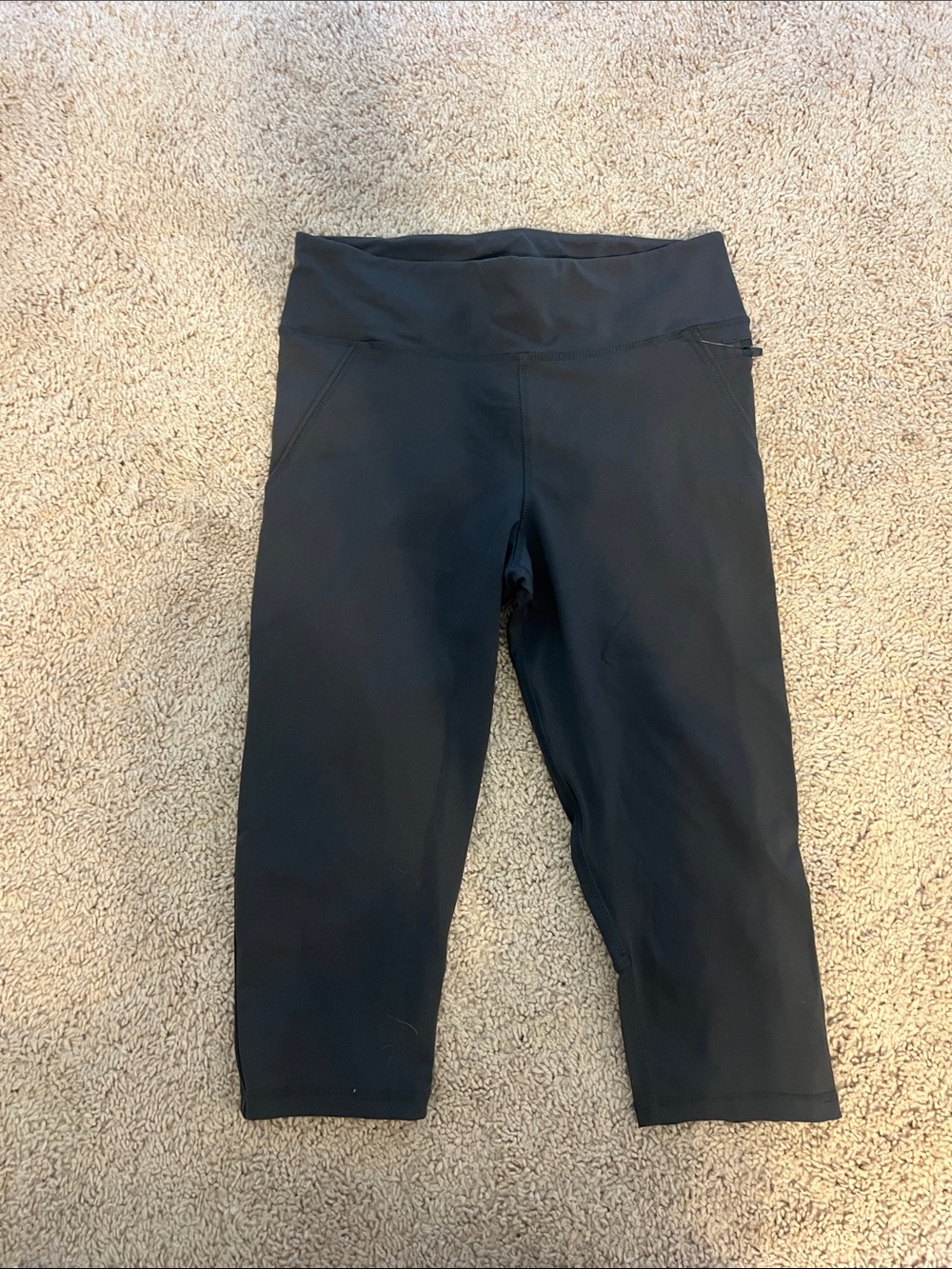 Black Cropped Performance Leggings